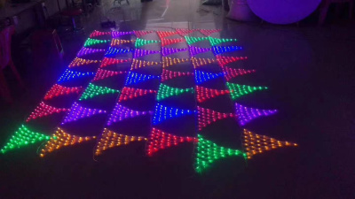 Новогодний декор  дизайн флажки